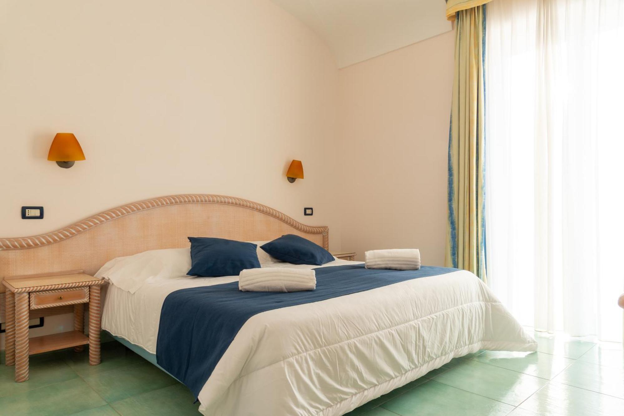 Forio di Ischia Hotel Albatros מראה חיצוני תמונה