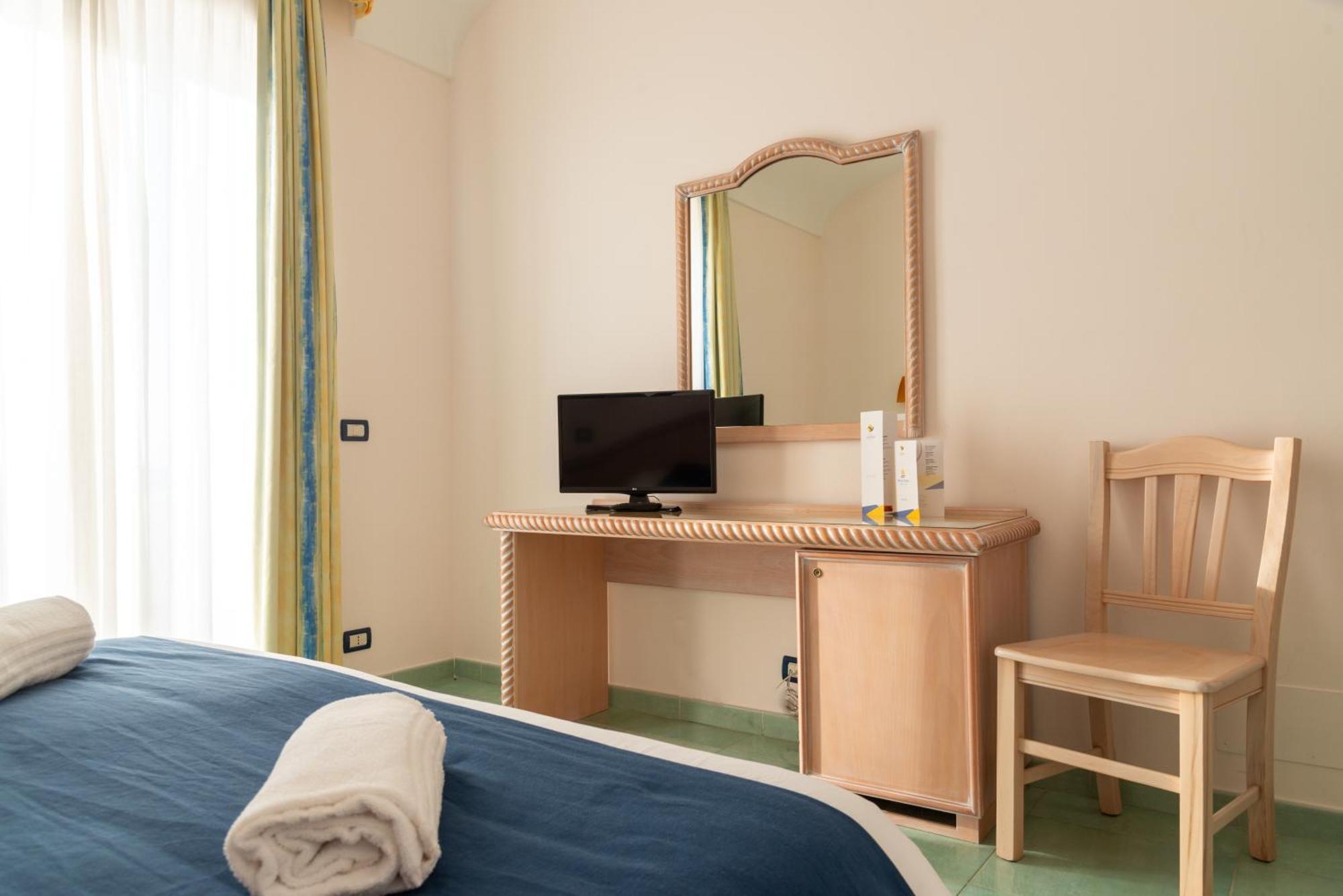 Forio di Ischia Hotel Albatros מראה חיצוני תמונה